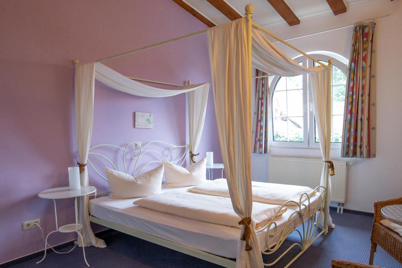 Hotel Schlosshof Dolgesheim Екстериор снимка