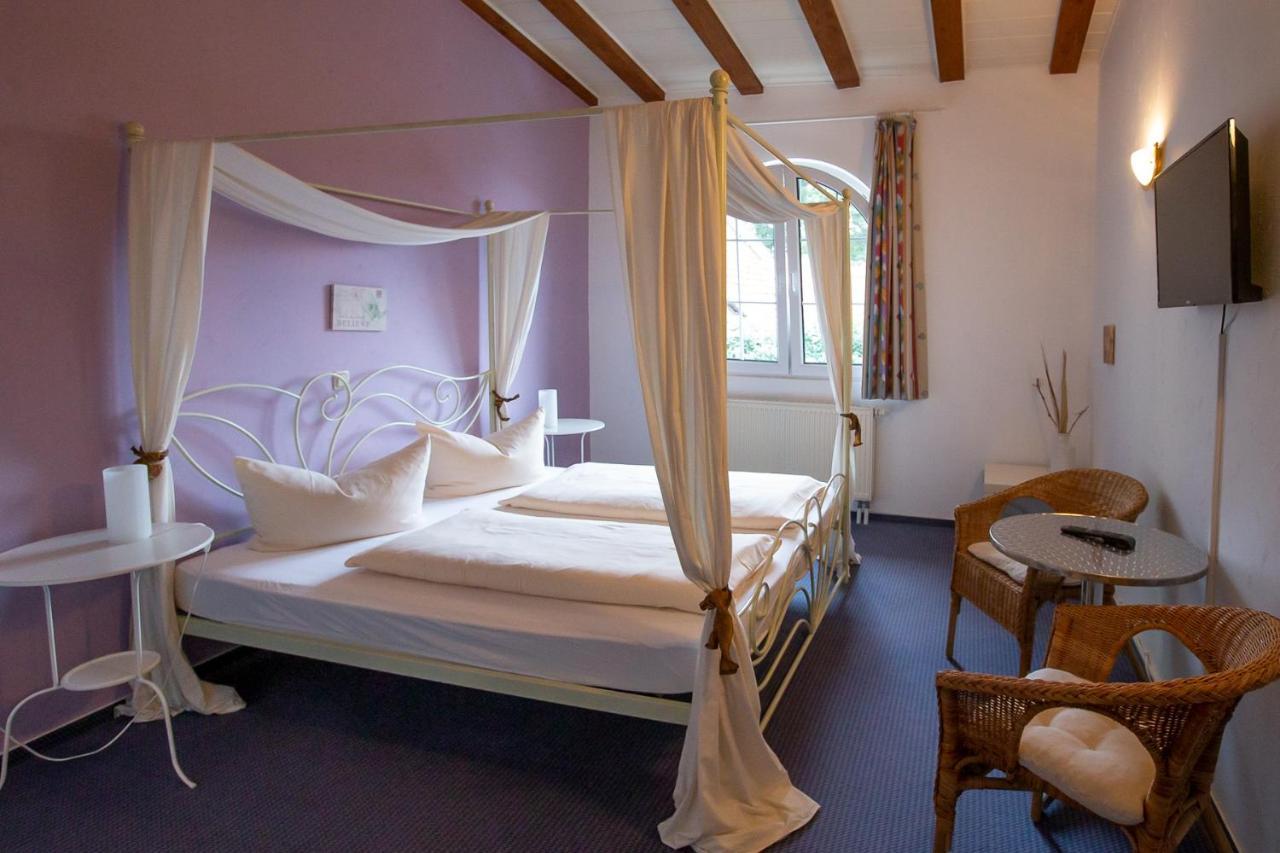Hotel Schlosshof Dolgesheim Екстериор снимка