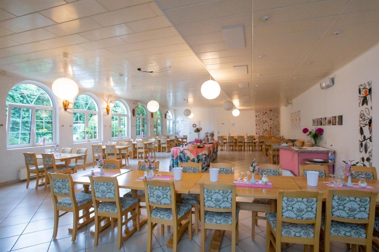 Hotel Schlosshof Dolgesheim Екстериор снимка
