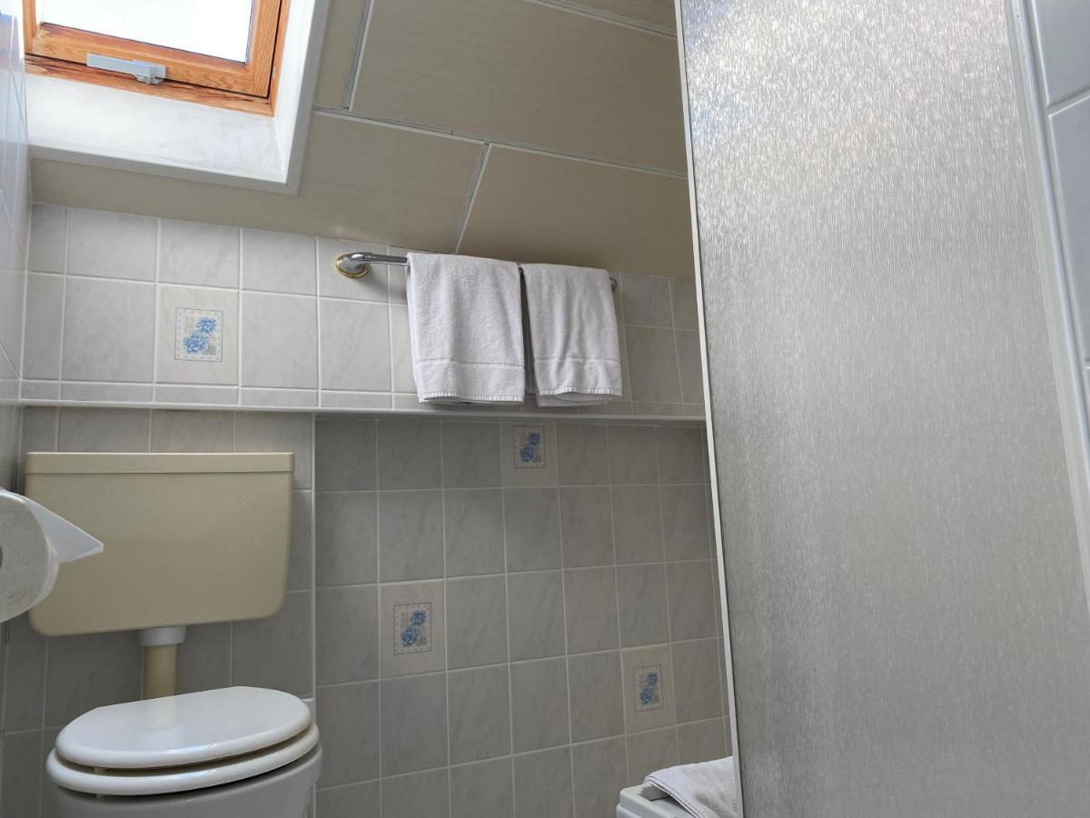 Hotel Schlosshof Dolgesheim Екстериор снимка